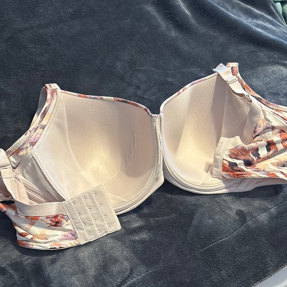 Patterned Women's Bra - Picture 3 of 3